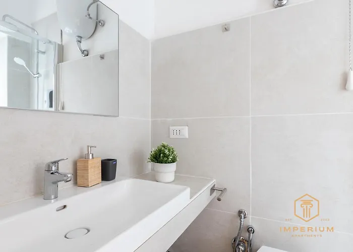 Imperium Garbatella - 2 Bedrooms With Private Bathroom, Terrace, 800mt To Metro Pensjonat 3*